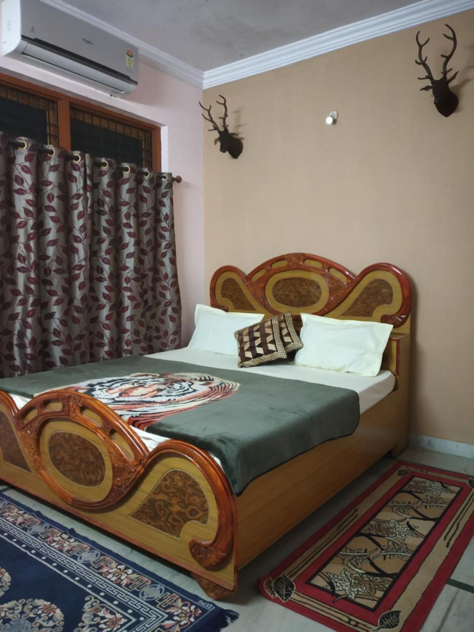 Pratibha Home Stay Джабалпур Екстериор снимка