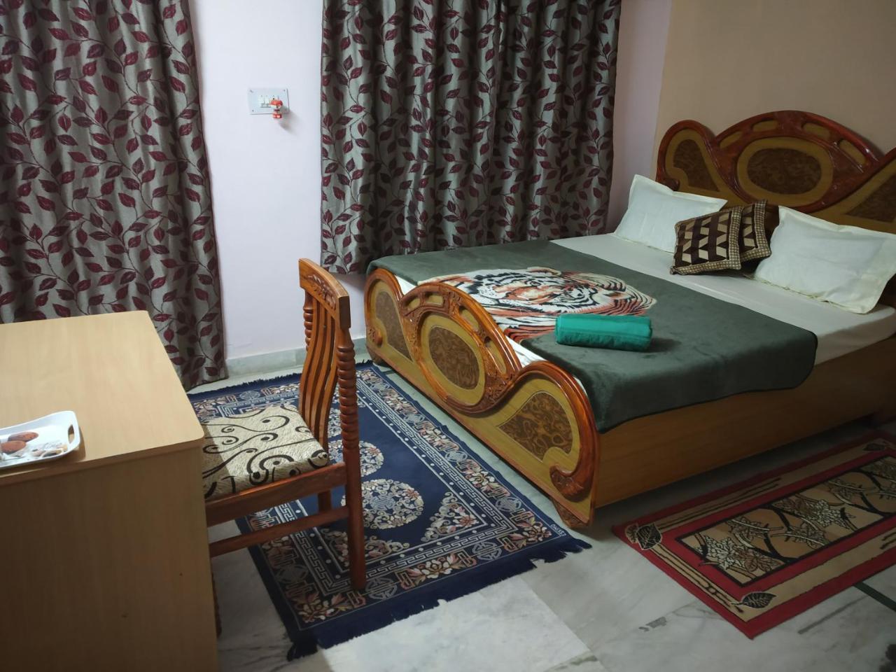 Pratibha Home Stay Джабалпур Екстериор снимка